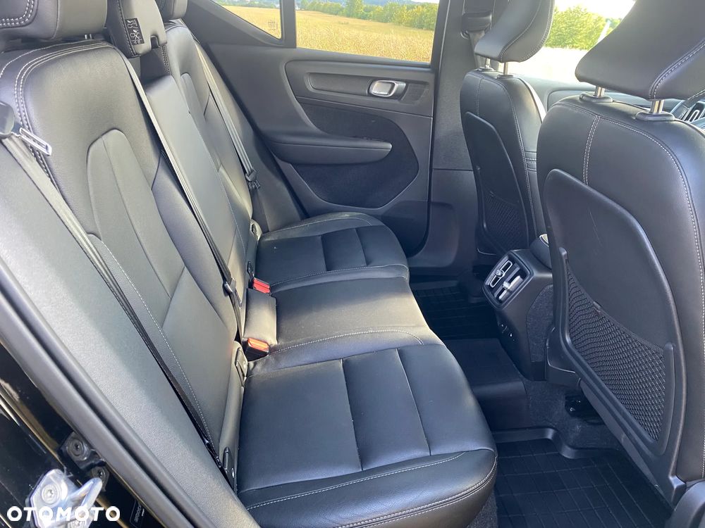 Volvo XC 40 T5 AWD Momentum Pro - 12