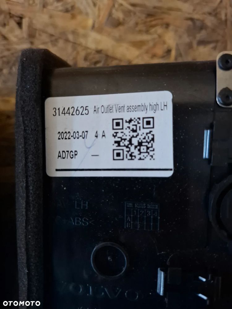 VOLVO XC40 kratka nawiewu wlot prawa lewa 31442626  31442625 - 4