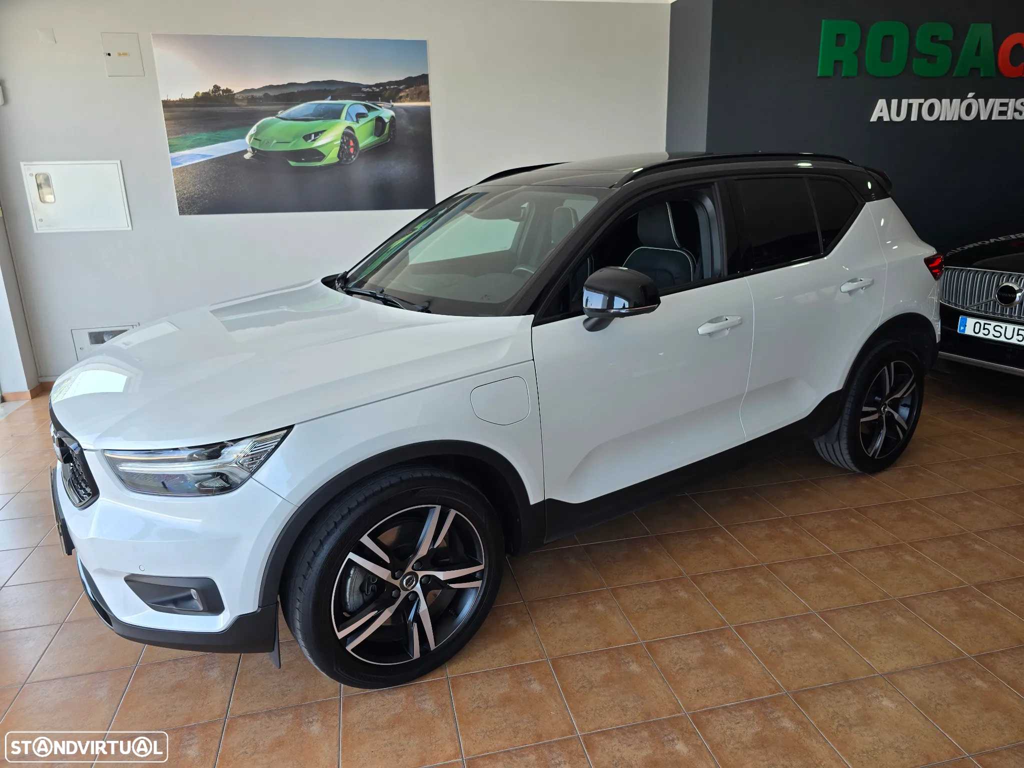 Volvo XC 40 1.5 T5 PHEV R-Design - 4