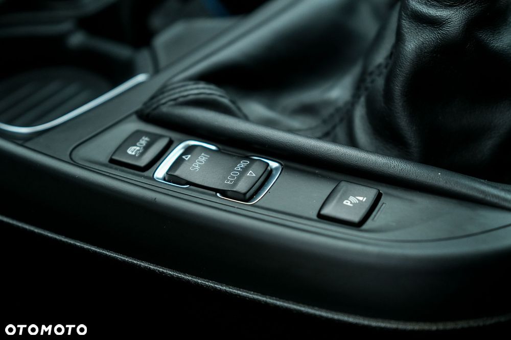 BMW Seria 1 120i M Sport - 24