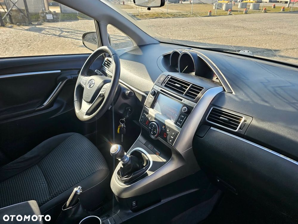 Toyota Verso 1.6 D-4D 7-Sitzer Start/Stop Executive - 12