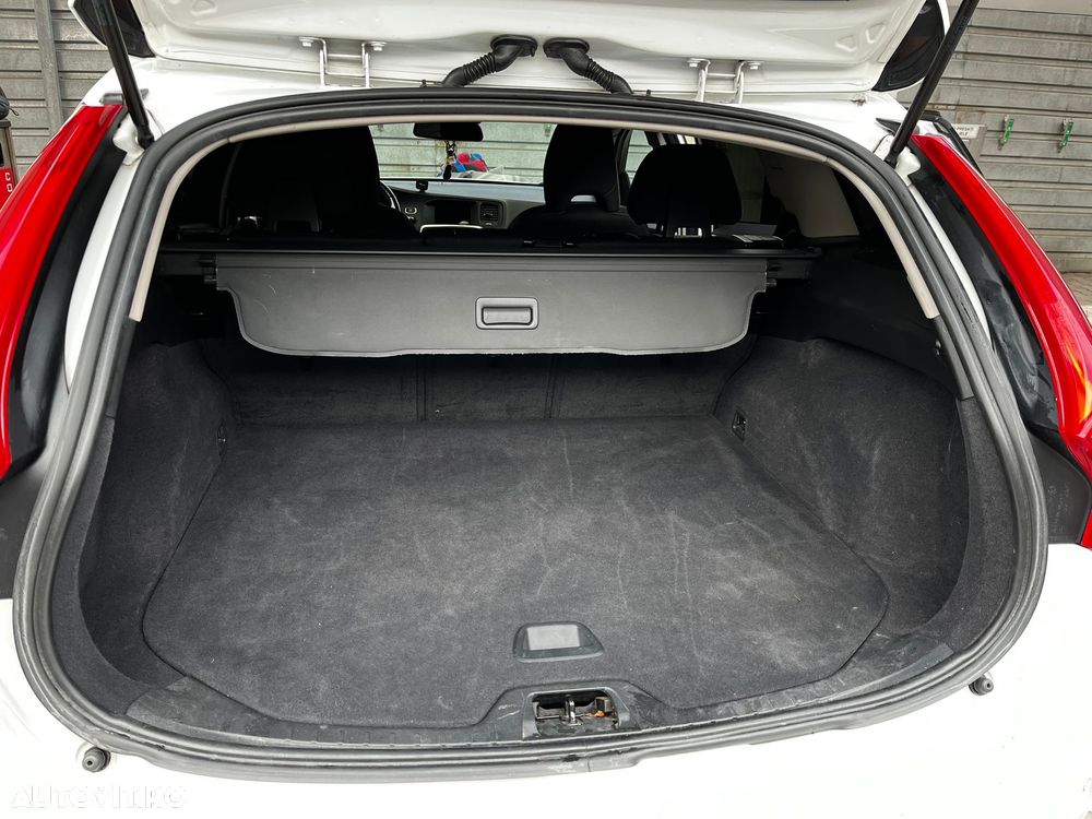 Volvo V60 D2 Geartronic Momentum - 2