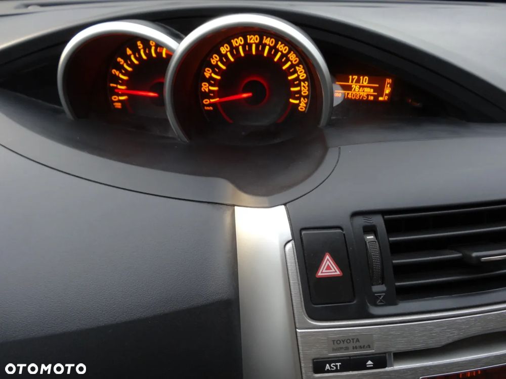 Toyota Verso 1.8 Sol - 21