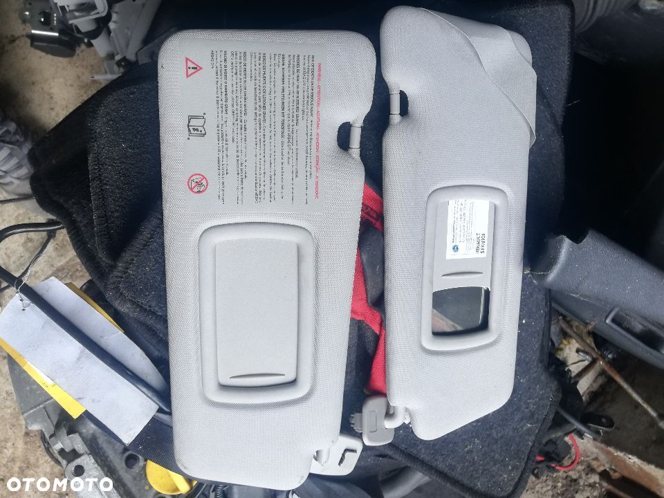 RENAULT MEGANE III SŁONECZNIKI KPL. - 1