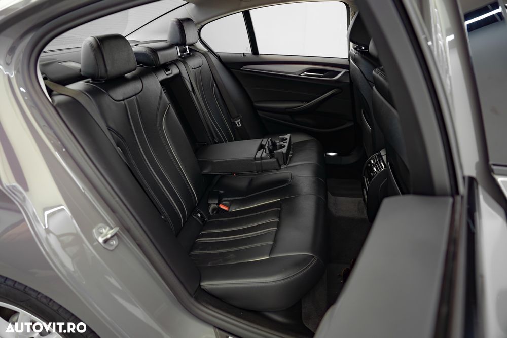 BMW Seria 5 520d AT - 22