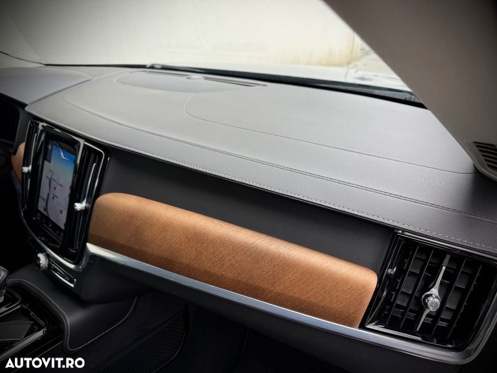 Volvo S90 T8 Twin Engine AWD Geartronic Inscription - 16