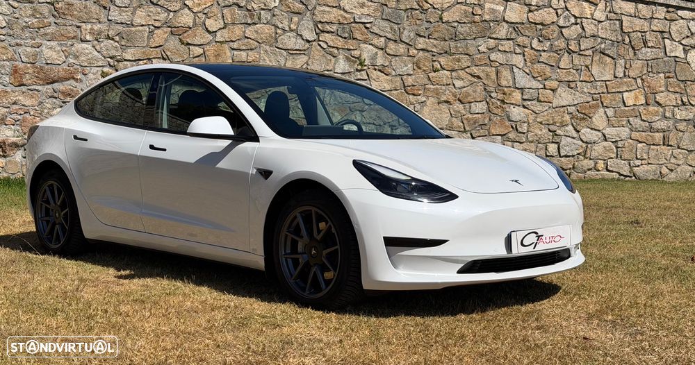 Tesla Model 3 Standard Range Plus RWD - 3