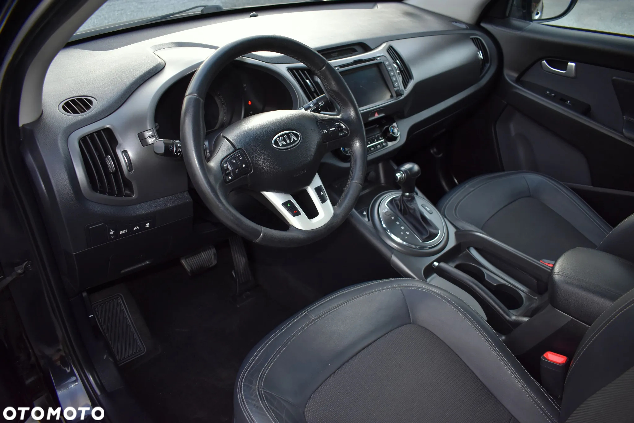 Kia Sportage 2.0 CRDI 4WD Automatik Vision - 24