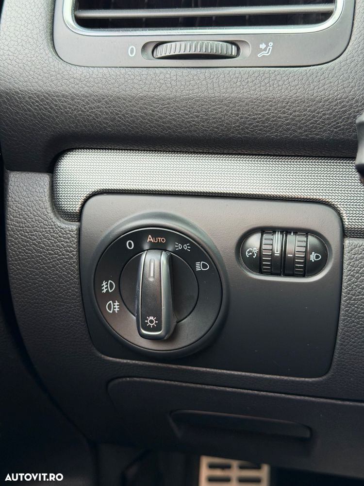 Volkswagen Golf 2.0 TDI DPF DSG Style - 12