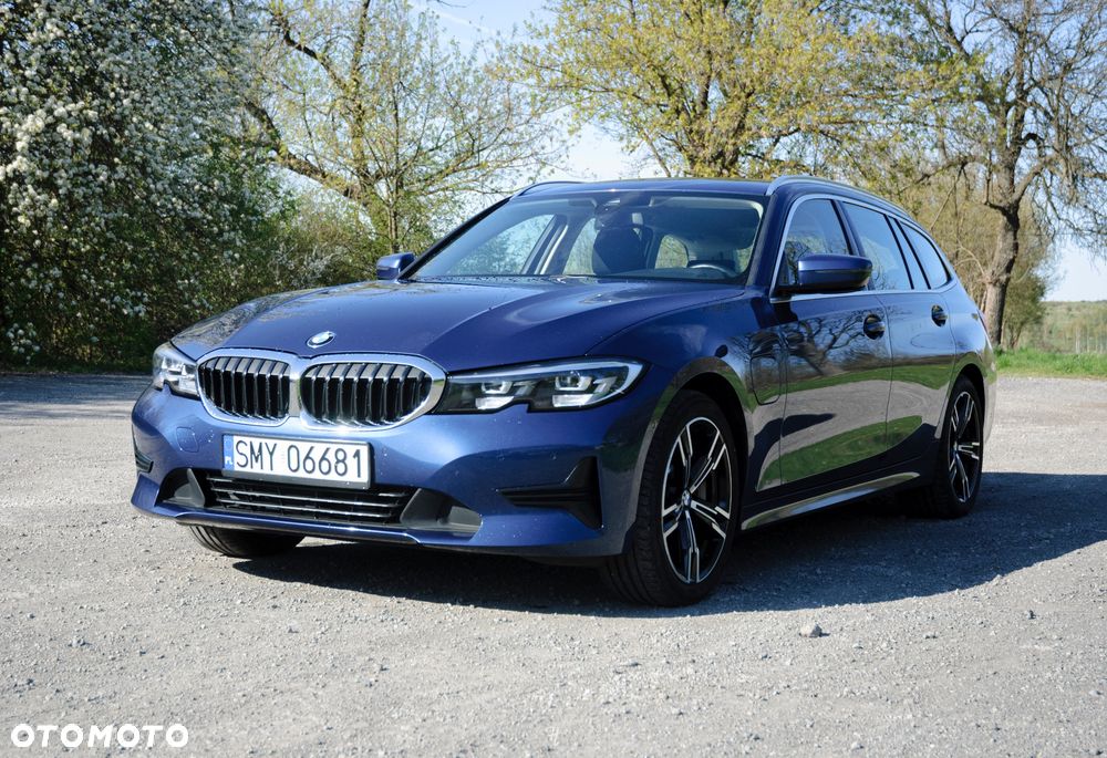 BMW Seria 3 330e - 13