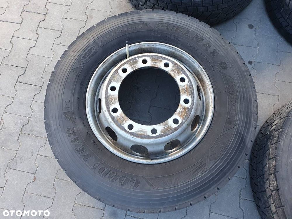 KOŁA FELGI OPONY TYŁ KOMPLET 315 70 22.5 DAF XF 106 STALOWE - 11