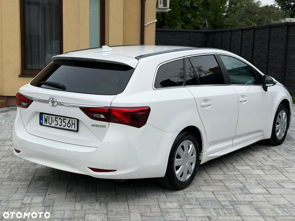 Toyota Avensis 1.8 Active - 8