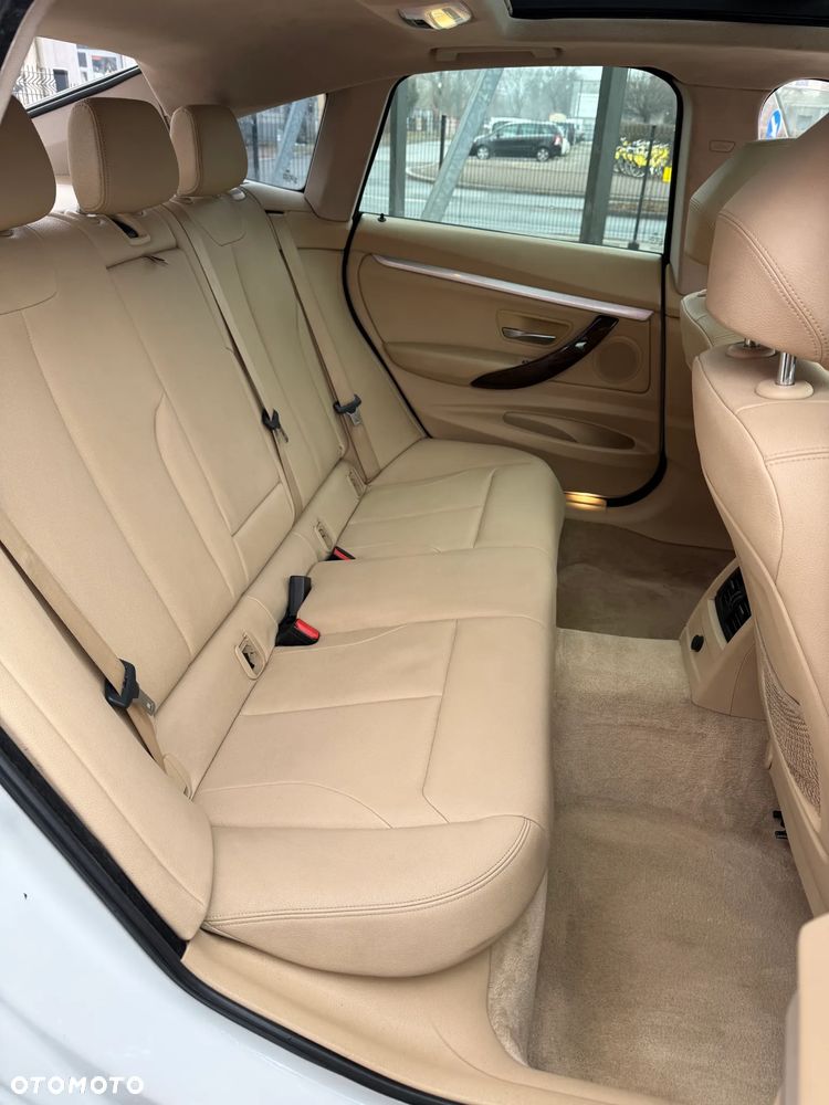BMW Seria 3 328i xDrive - 11