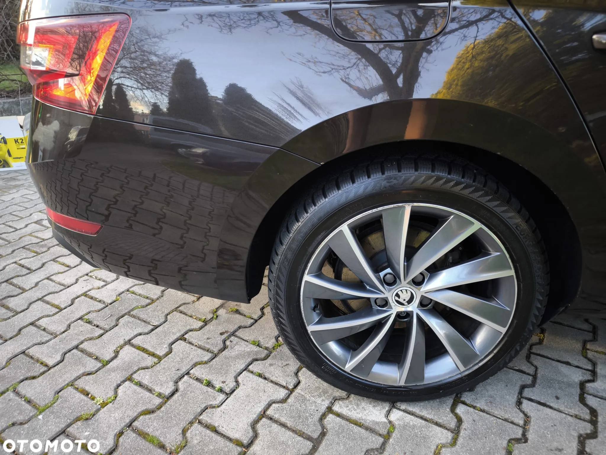Skoda Superb 2.0 TDI 4x4 L&K DSG - 10
