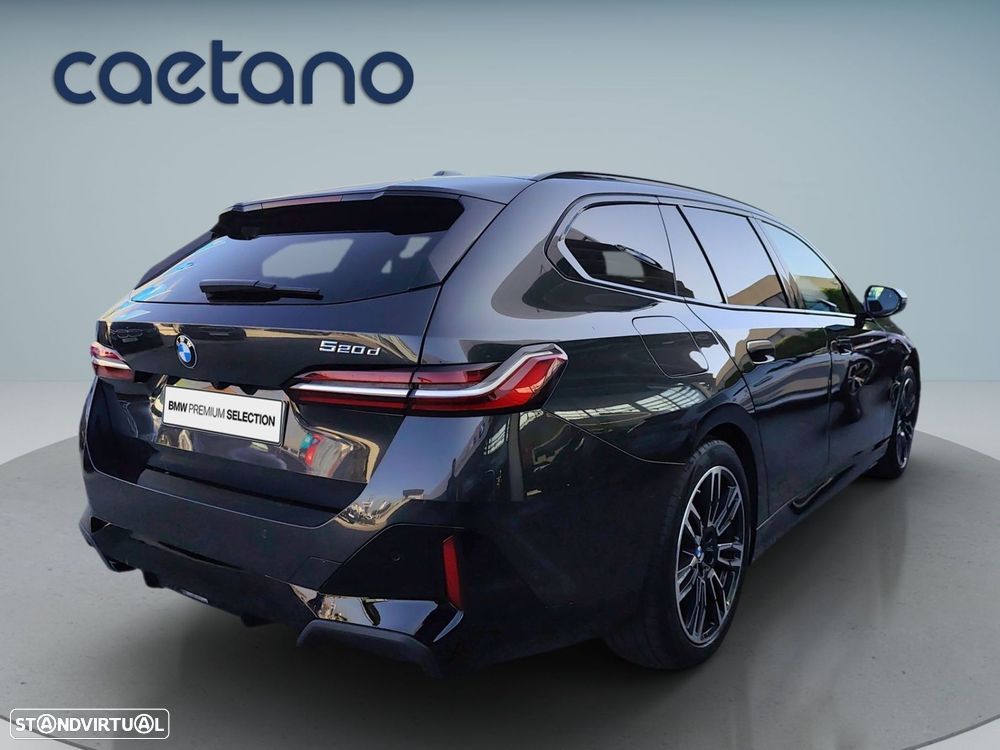 BMW 520 d Pack Desportivo M - 8