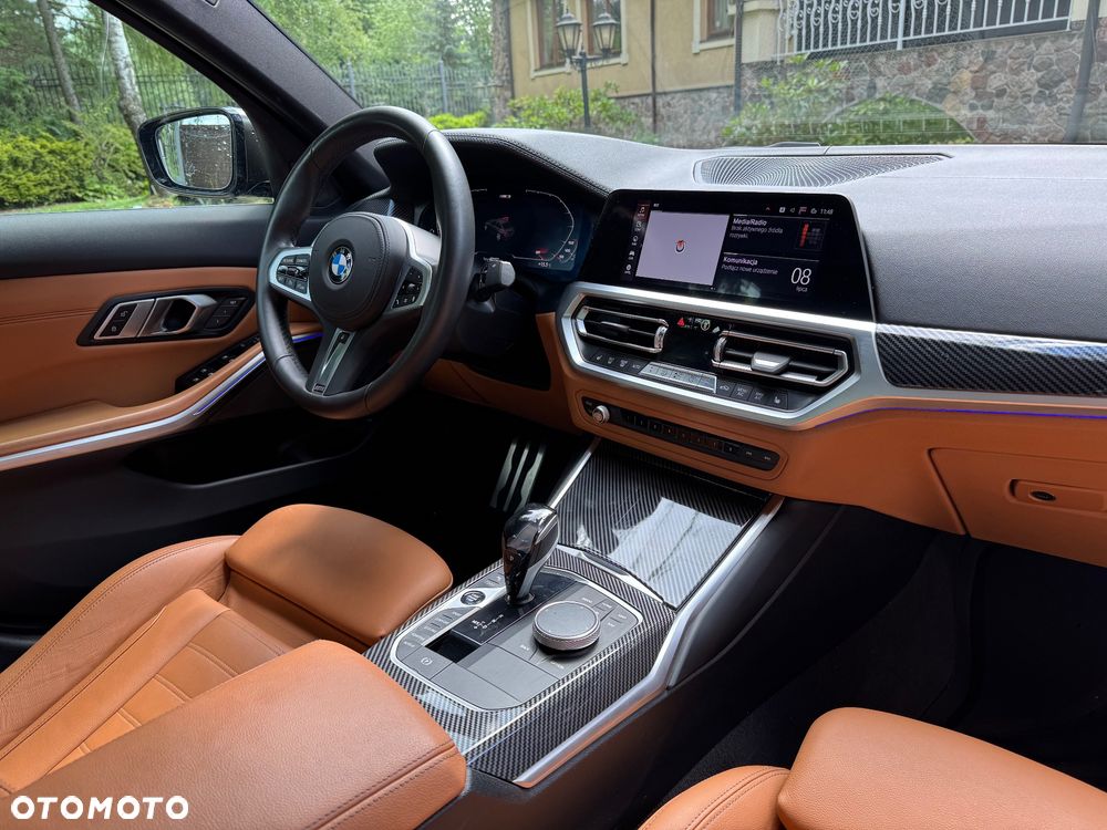 BMW Seria 3 M340i xDrive - 21