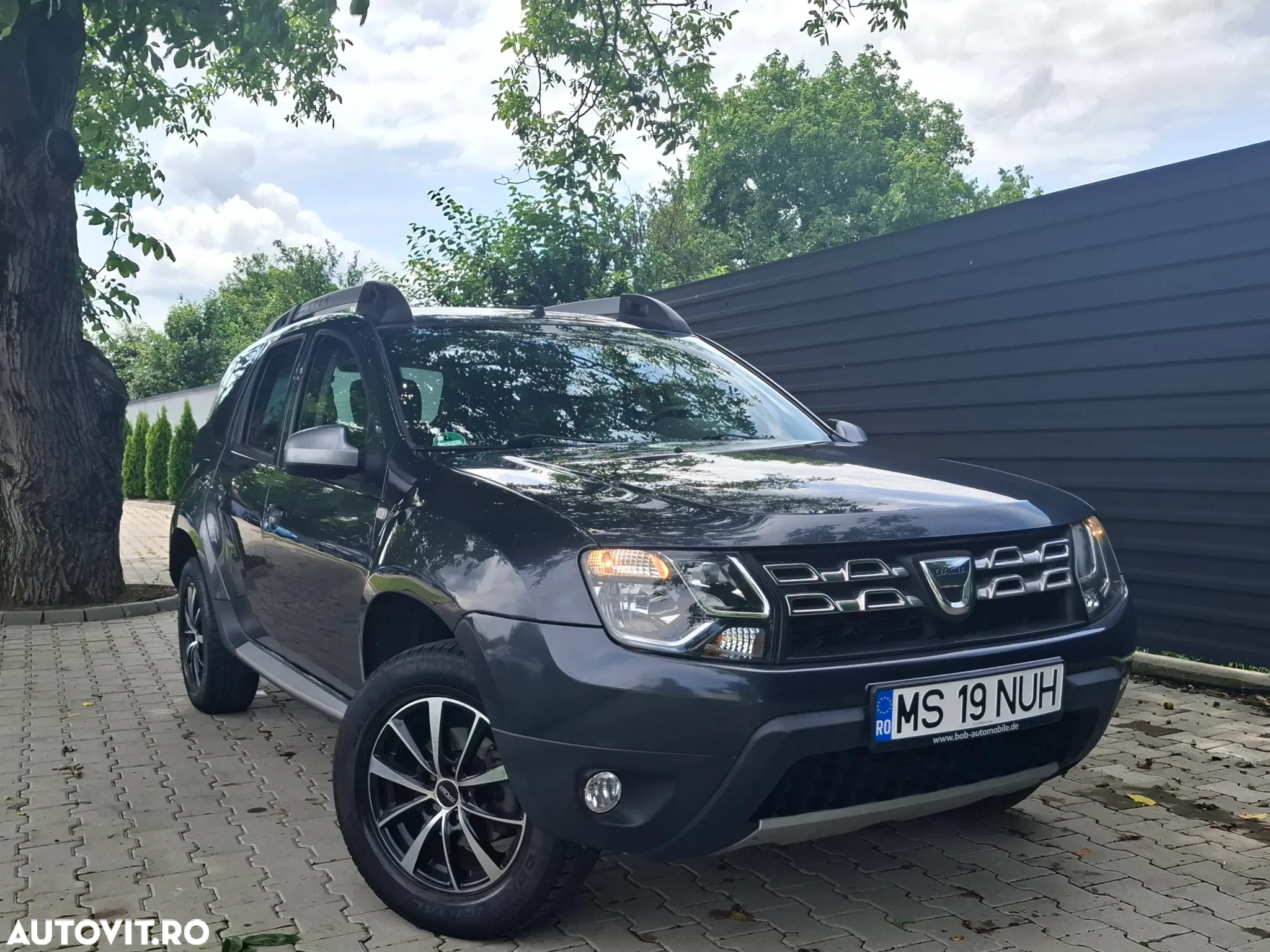 Dacia Duster 1.2 TCe 4x2 Laureate - 2