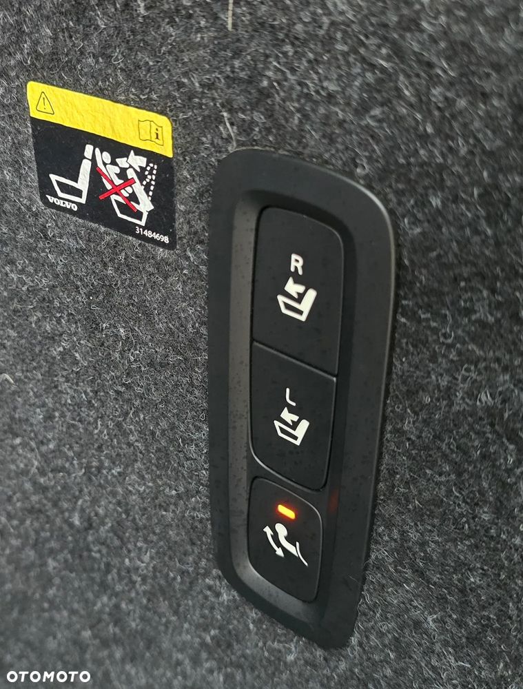 Volvo XC 40 D3 Momentum Core - 25