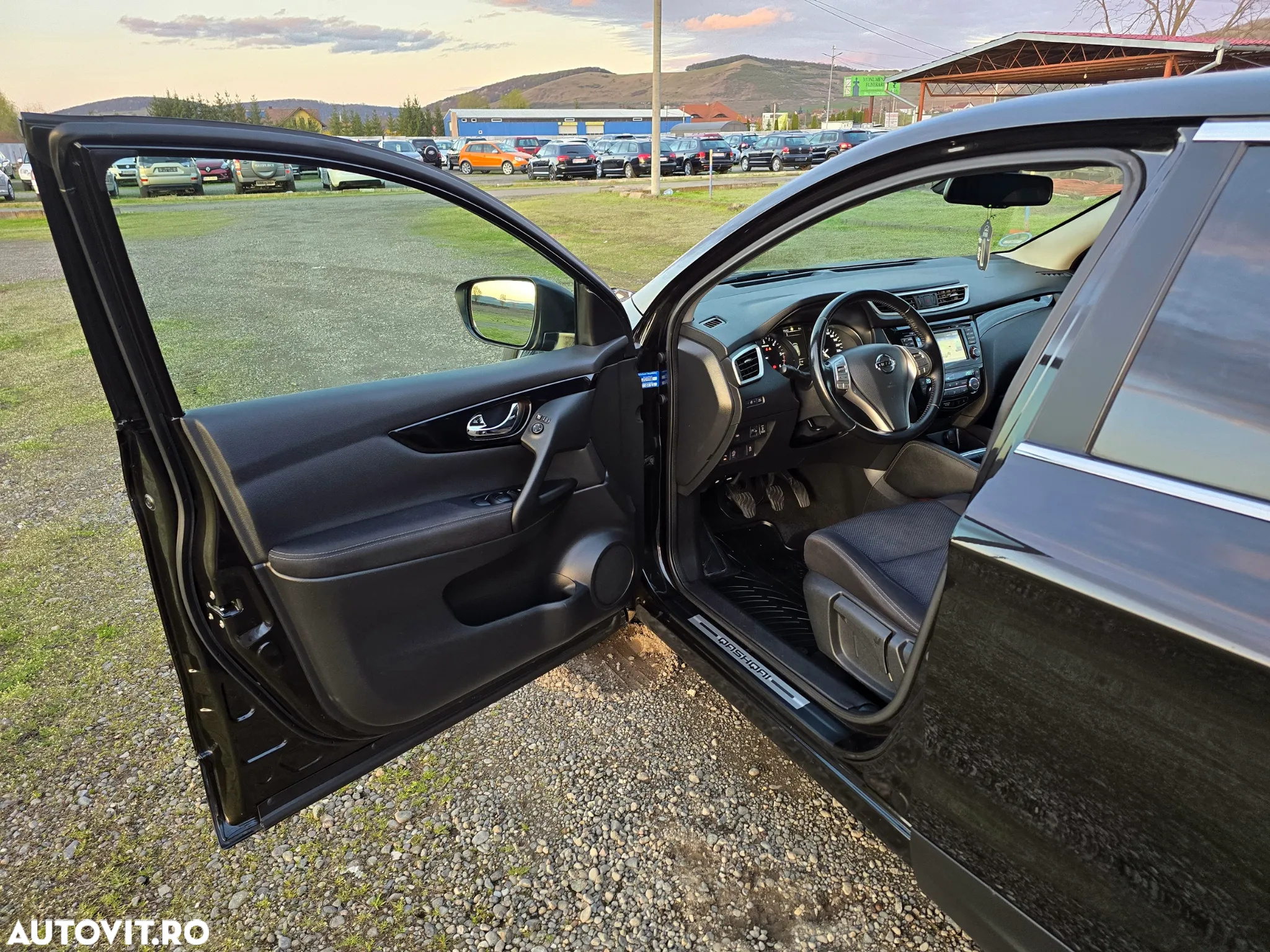 Nissan Qashqai 1.6 DCI ALL-MODE 4x4i ACENTA - 26