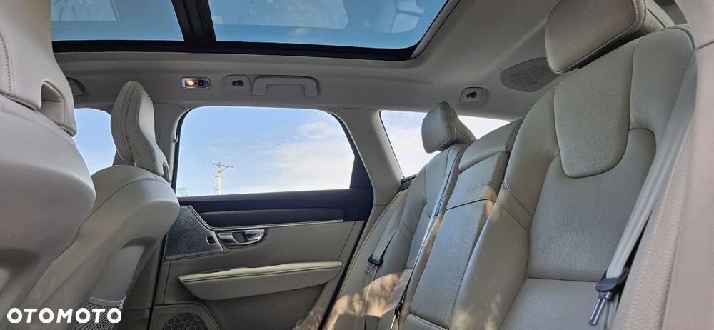 Volvo V90 Cross Country B5 D AWD Pro - 35