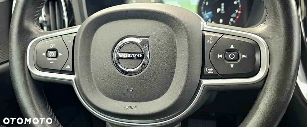 Volvo V60 B3 B Geartronic Momentum Pro - 34