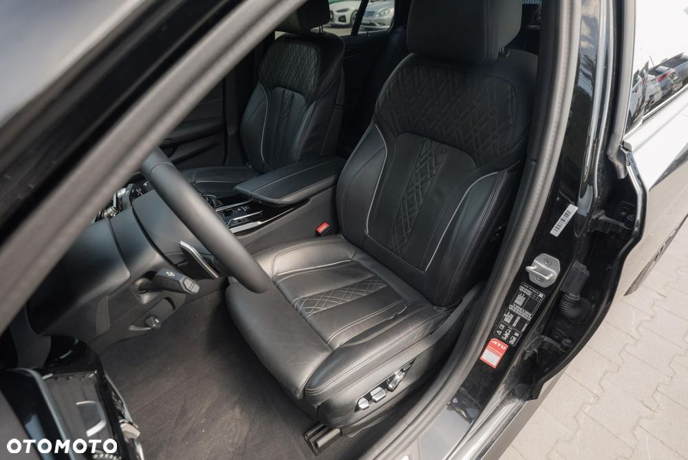 BMW Seria 5 540i xDrive mHEV M Sport sport - 13