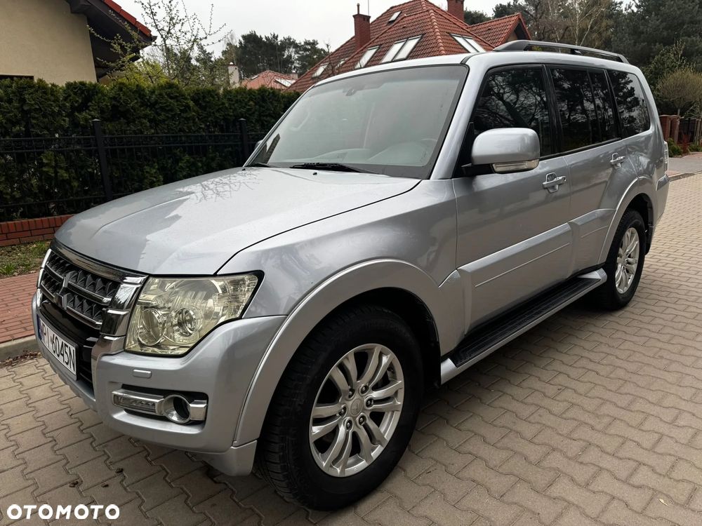 Mitsubishi Pajero 3.2 DI-D Automatik Diamant Edition - 10