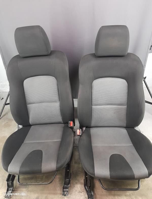 Banco / Bancos Mazda 3 (Bk) - 2