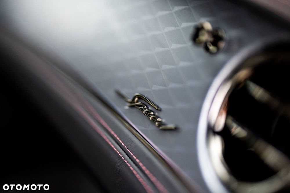 Bentley Flying Spur - 10