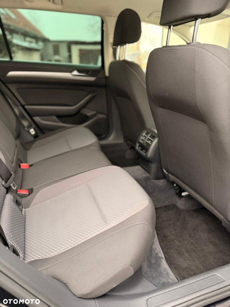 Volkswagen Passat 2.0 TDI (BlueMotion Technology) DSG Trendline - 8