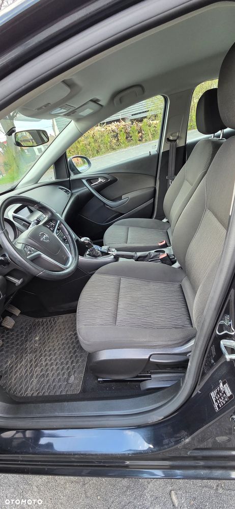 Opel Astra 1.4 Turbo Exklusiv - 28