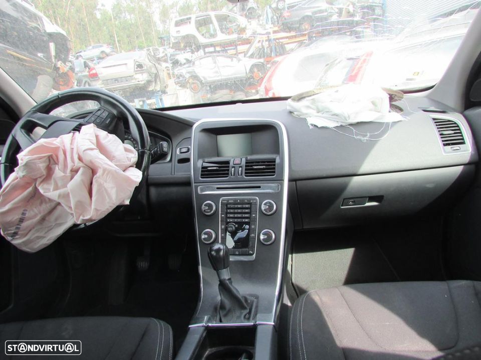 VOLVO XC60 2.0 D3 (136Cv) 2014 - Peças Usadas (6652) - 6