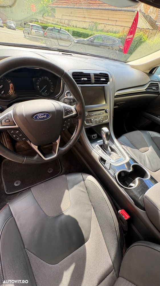 Ford Mondeo 2.0 TDCI PowerShift ST Line High - 22