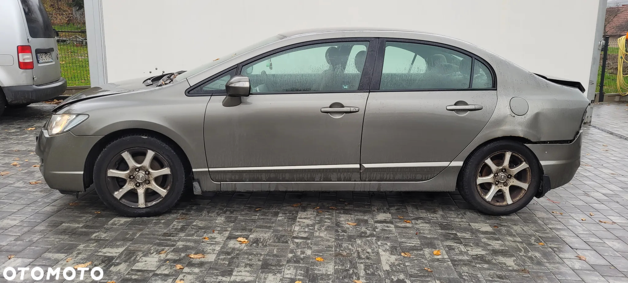 honda civic VIII sedan kod koloru NM701M na śrubki - 2