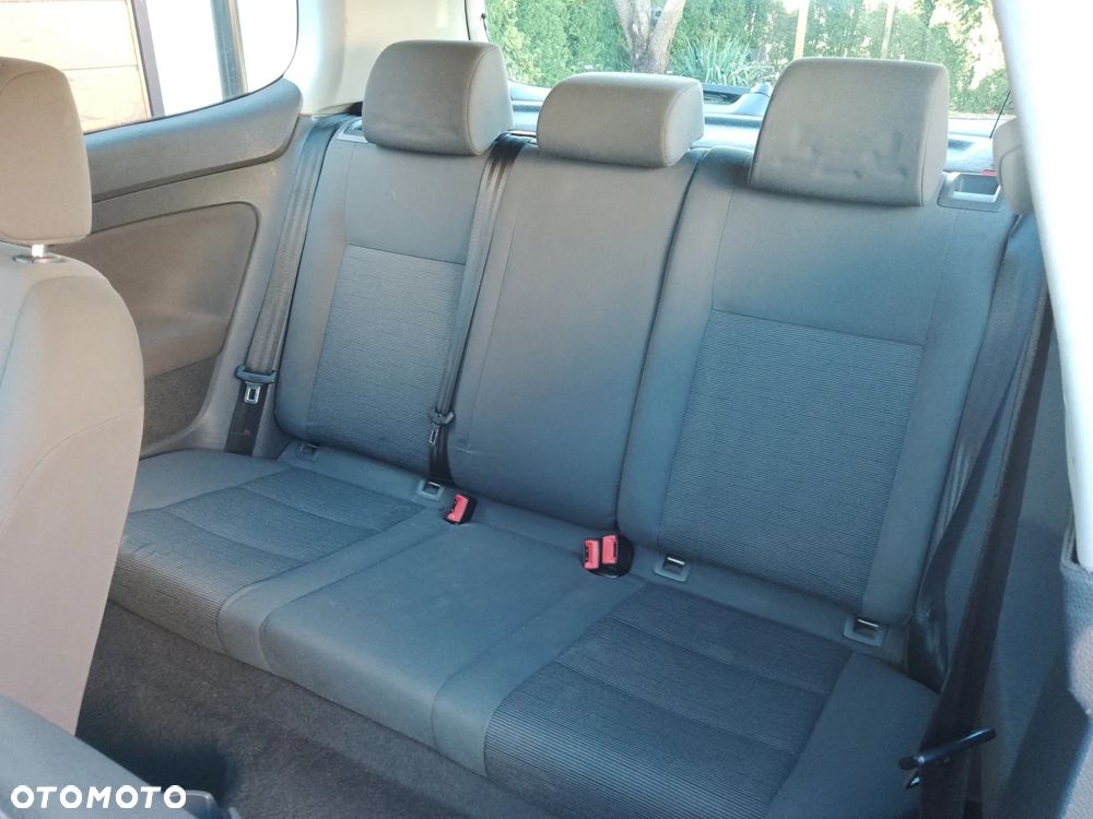 Volkswagen Golf - 11