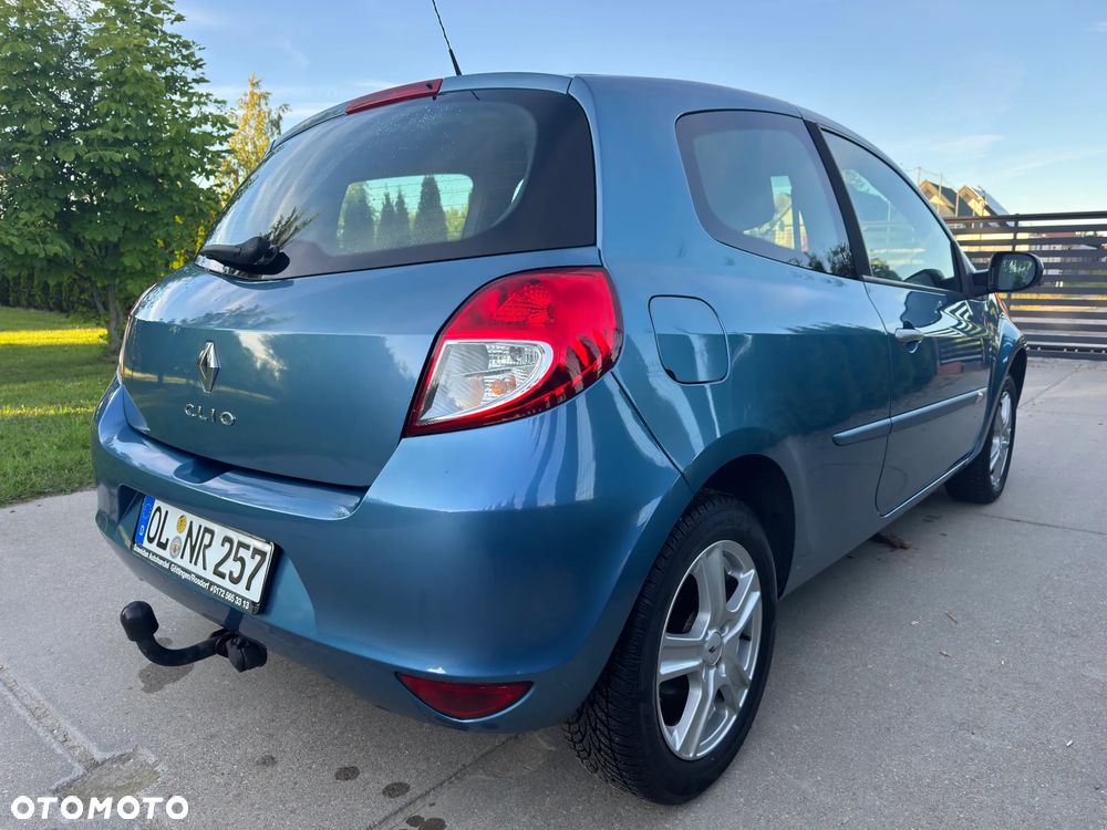 Renault Clio - 14