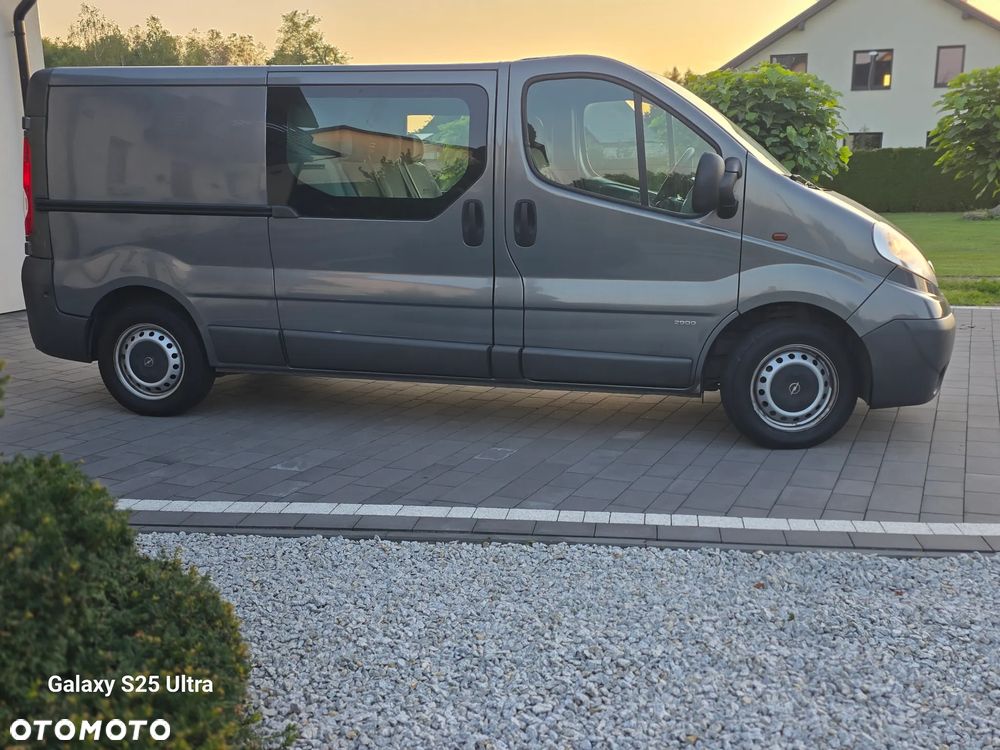 Opel Vivaro - 11