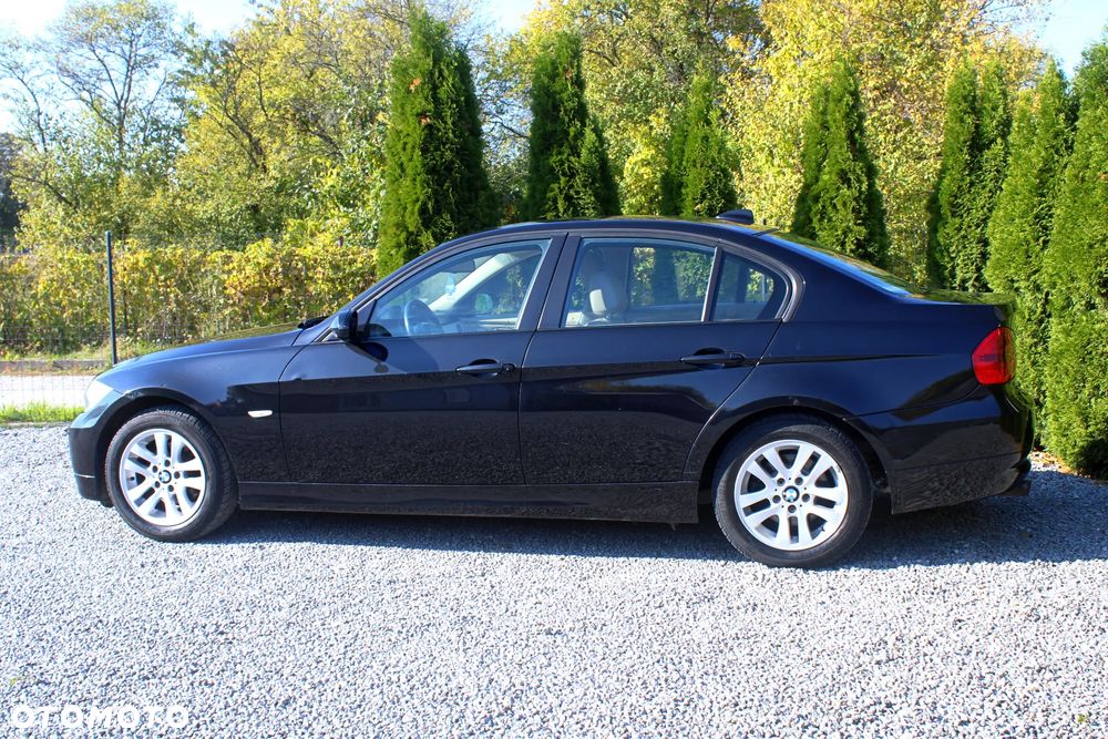 BMW Seria 3 318i - 8