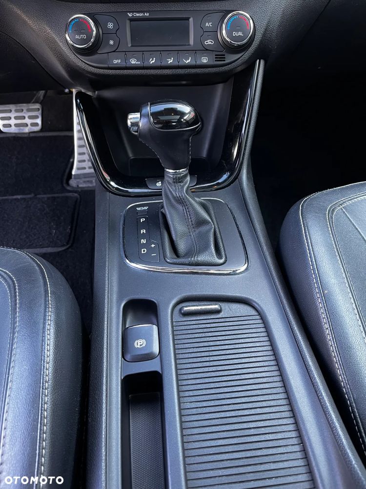 Kia Ceed Cee'd 1.6 GDI L DCT - 17