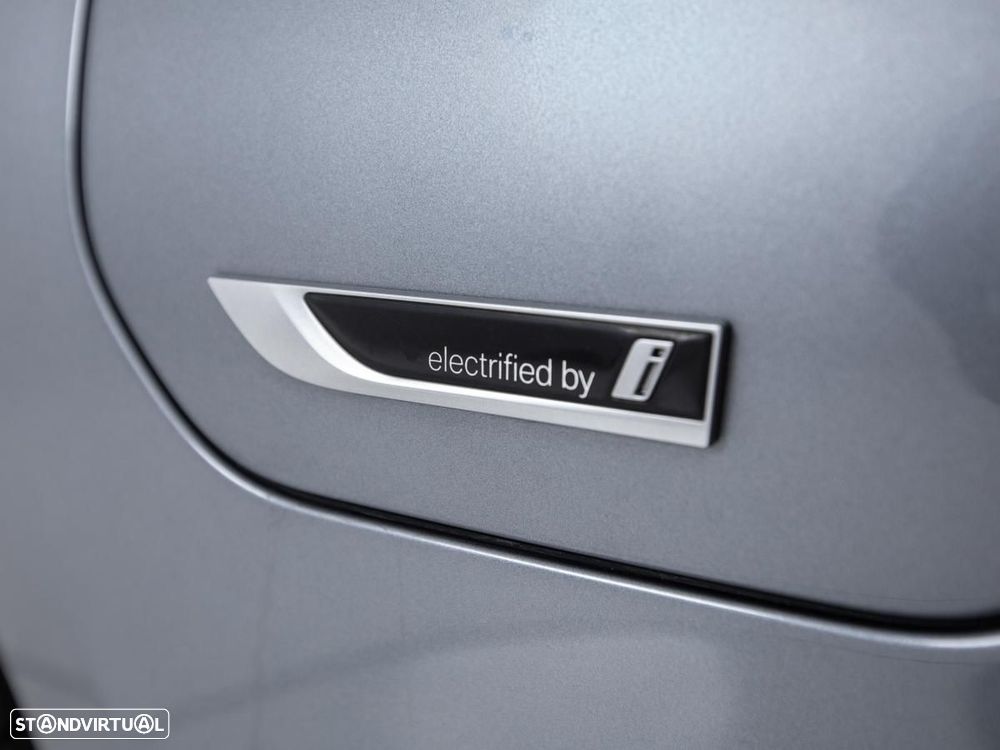 BMW 520 i Pack Desportivo M - 17