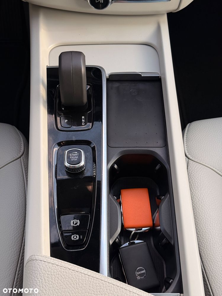 Volvo XC 60 B4 B Plus Bright - 36