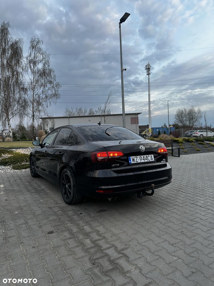 Volkswagen Jetta - 8