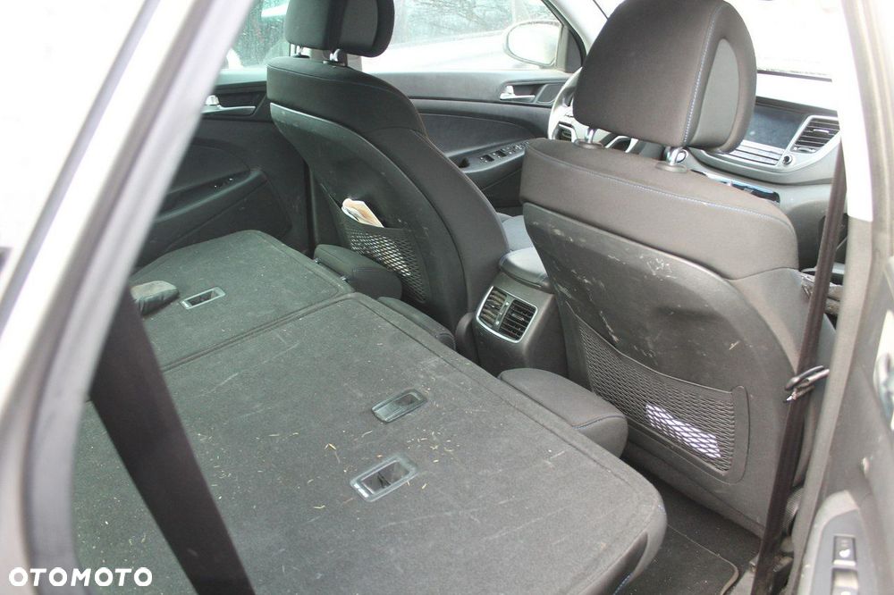 Volkswagen Touran - 1