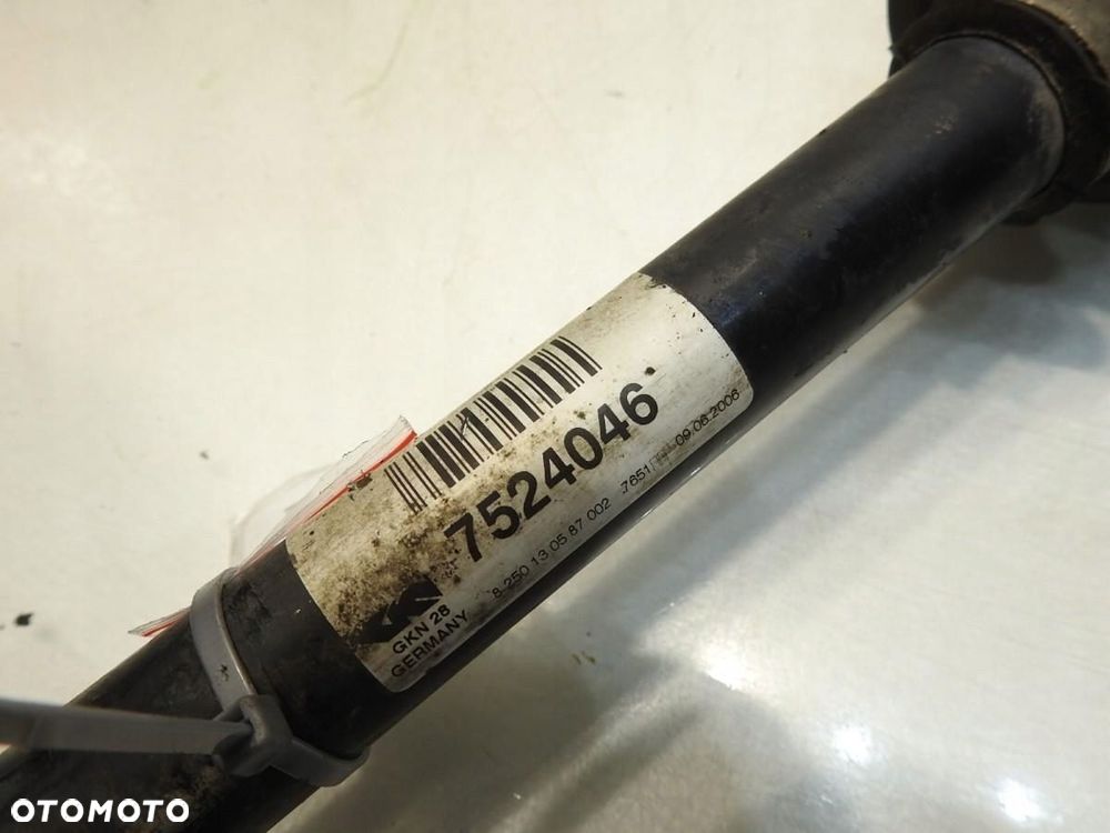 PÓŁOŚ PRAWA 4x4 BMW X3 E83 2.0 D 7524046 - 7
