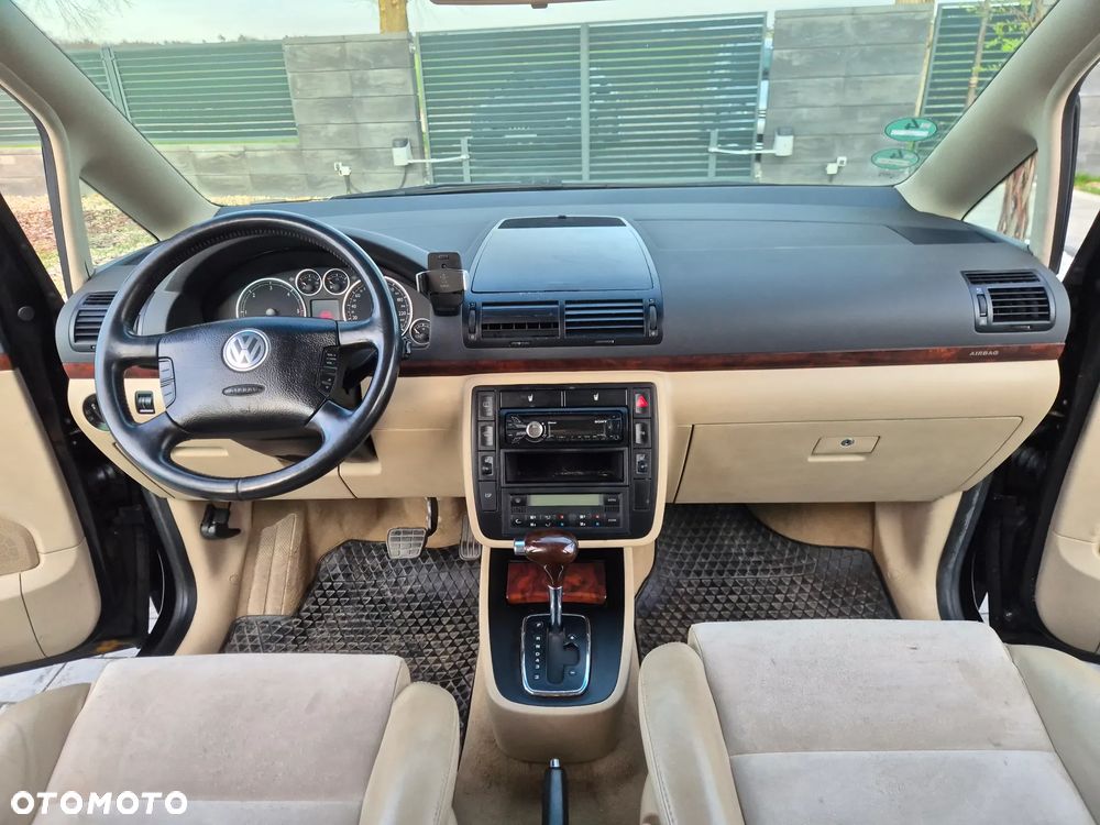 Volkswagen Sharan 1.9 TDI Automatik Highline - 5