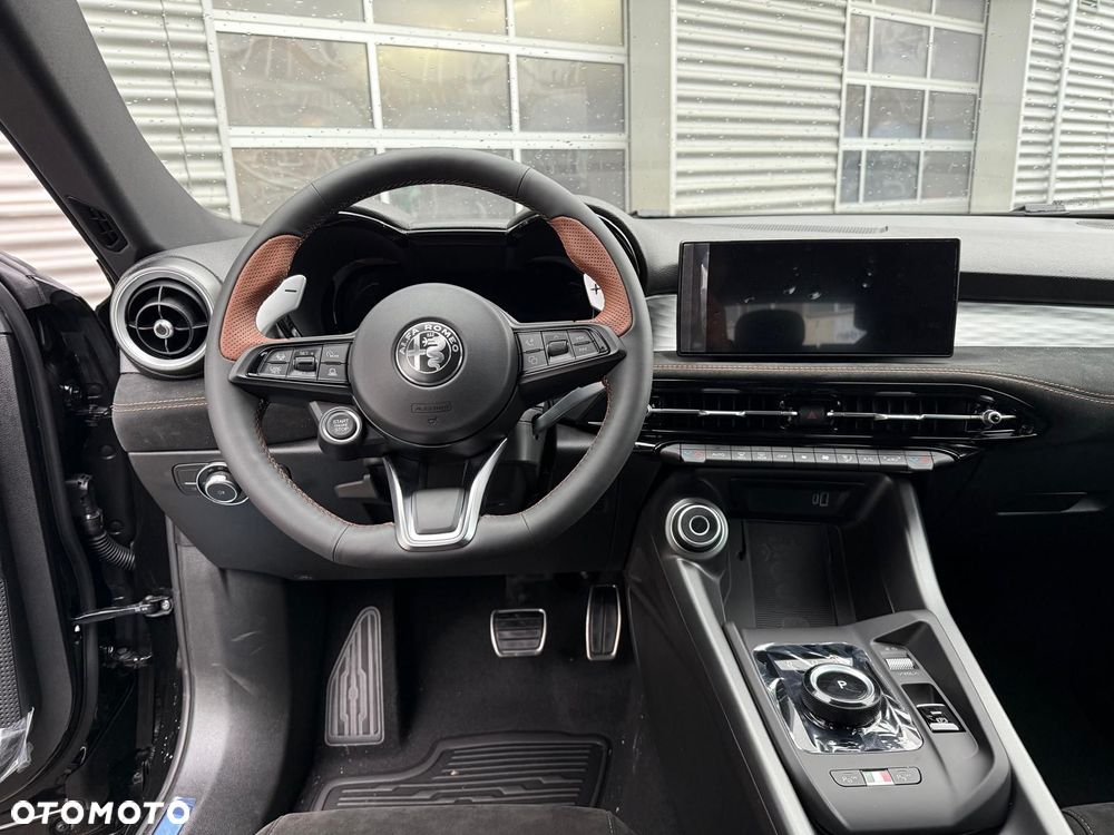 Alfa Romeo Tonale 1.5 T4 GSE mHEV Intensa DCT - 6