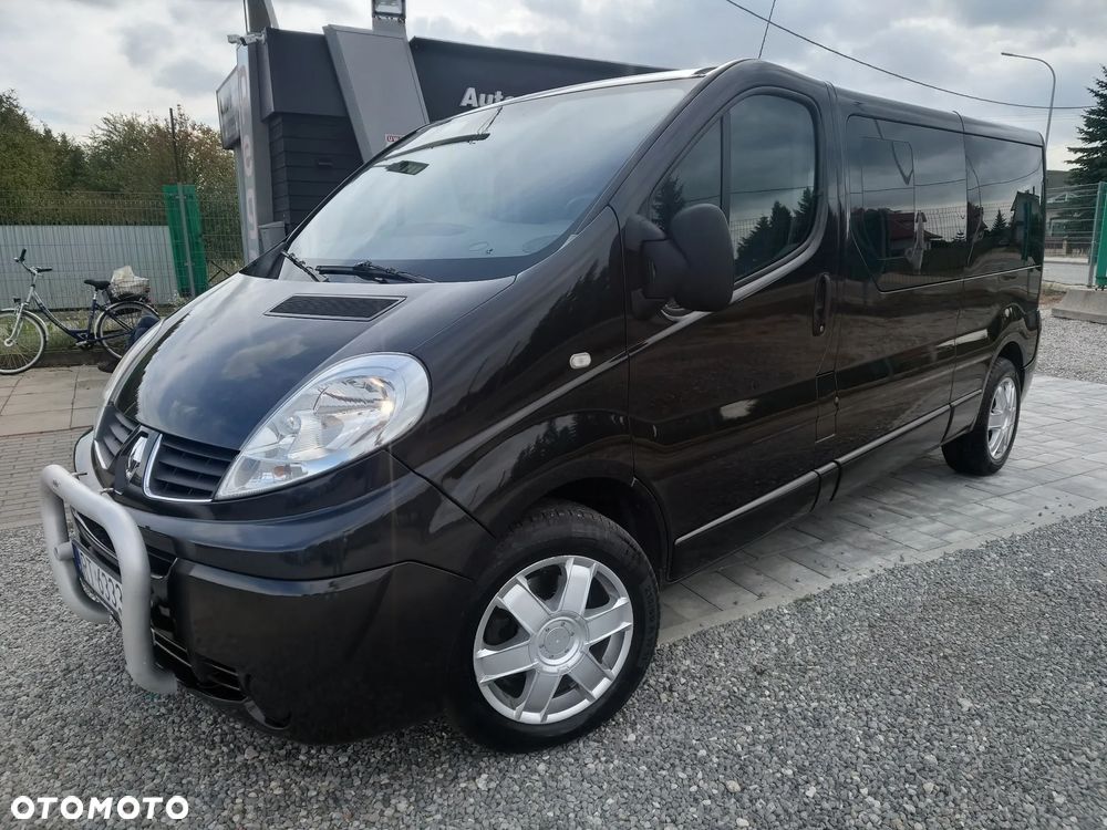 Renault Trafic FAP Grand Passenger Black Edition