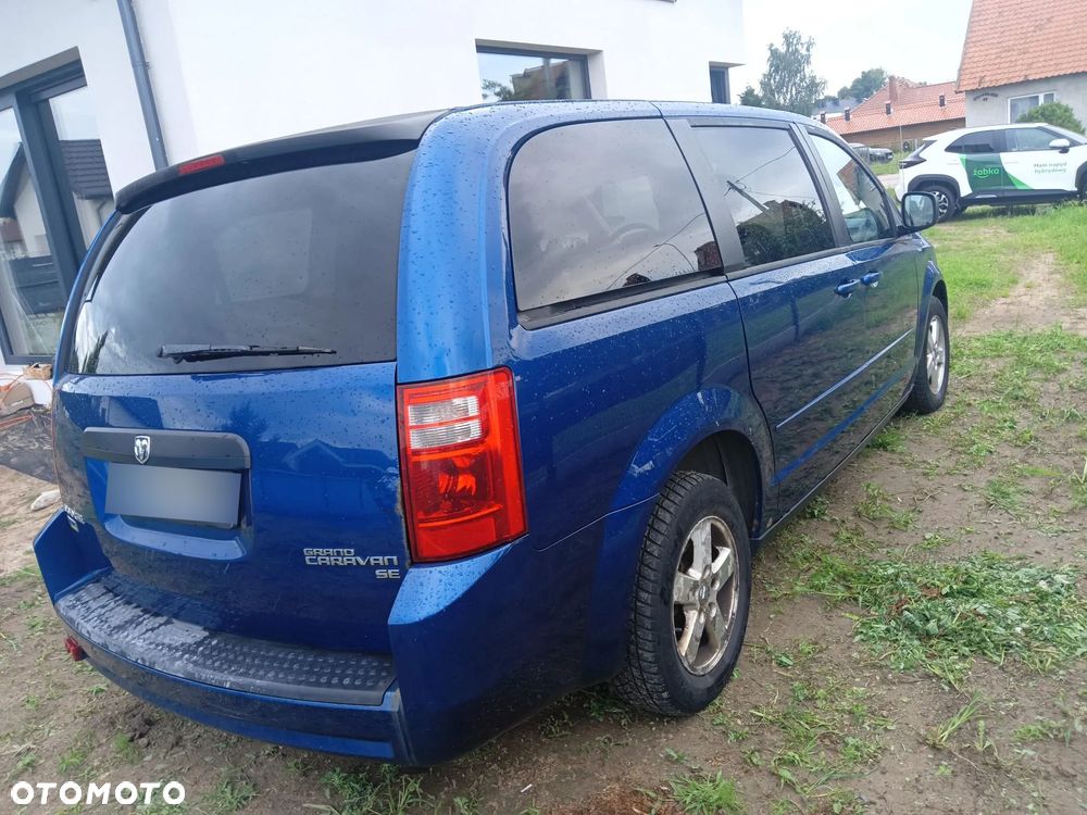 Dodge Grand Caravan - 4
