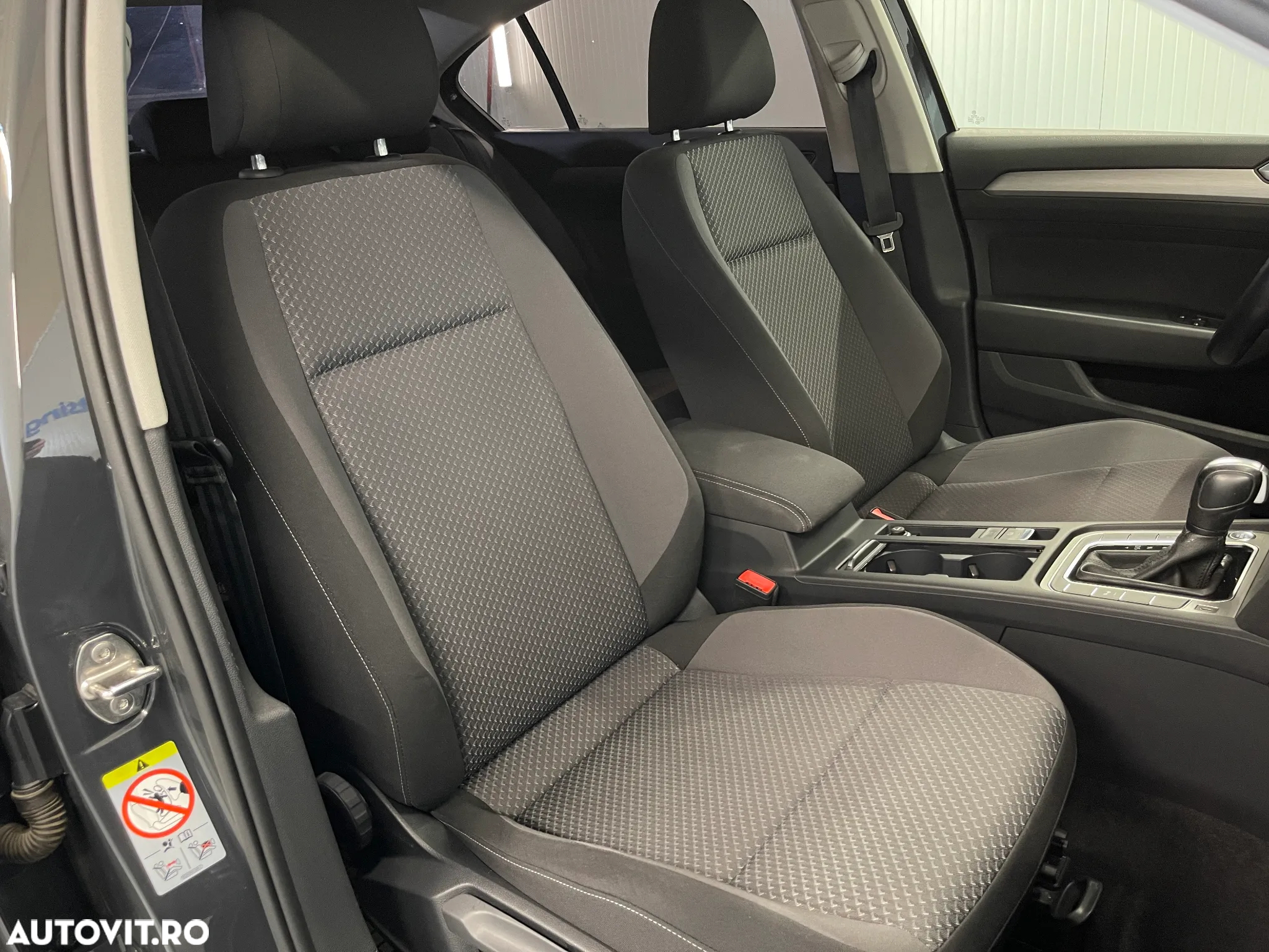 Volkswagen Passat 1.5 TSI ACT DSG Comfortline - 9