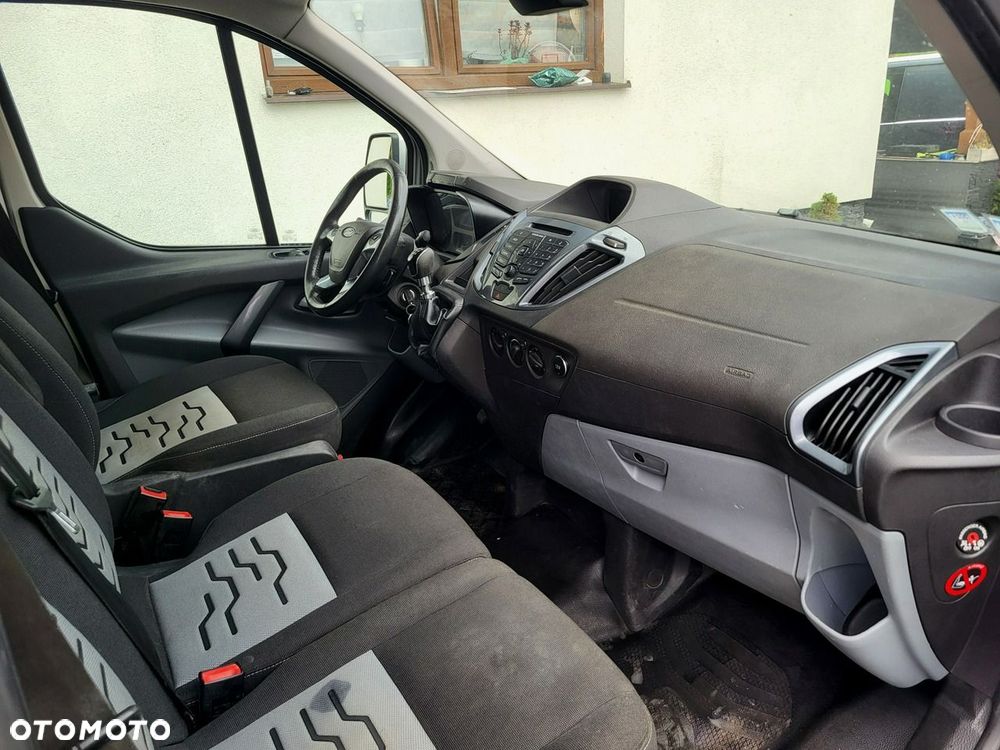 Ford Transit Custom - 13